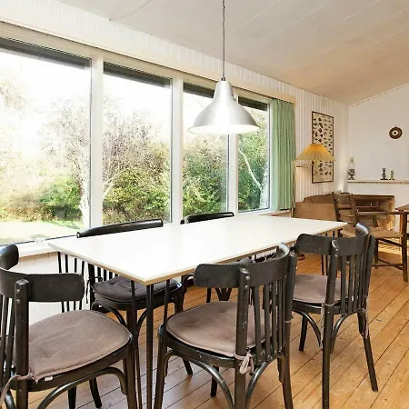 Two-bedroom Holiday In 2 * Gilleleje